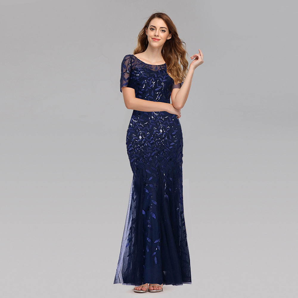 Valenzora | Elegantes Abendkleid in Gold
