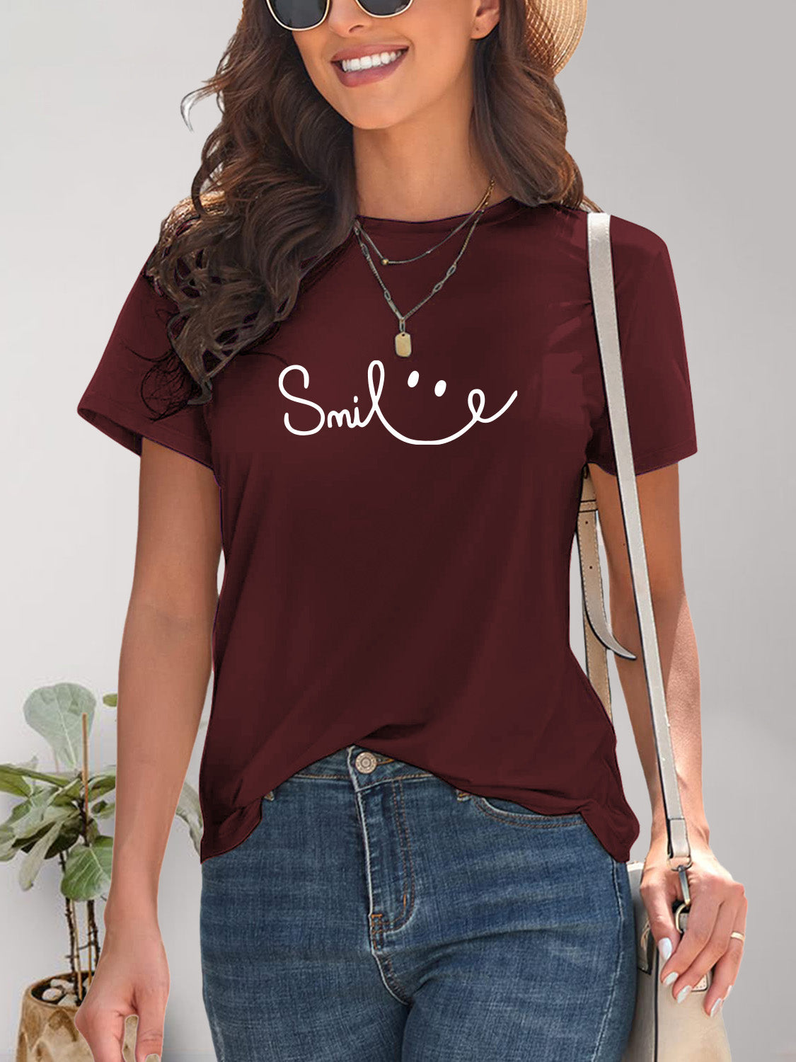 Valenzora | Smile Crew Neck Kurzarm-T-Shirt