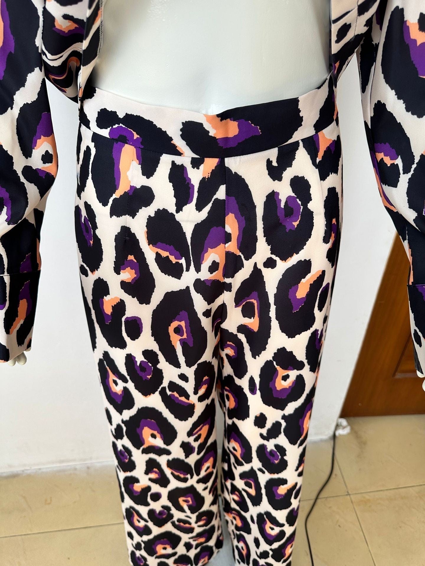 Valenzora leisure suit with short long sleeves and high waist, wide trousers