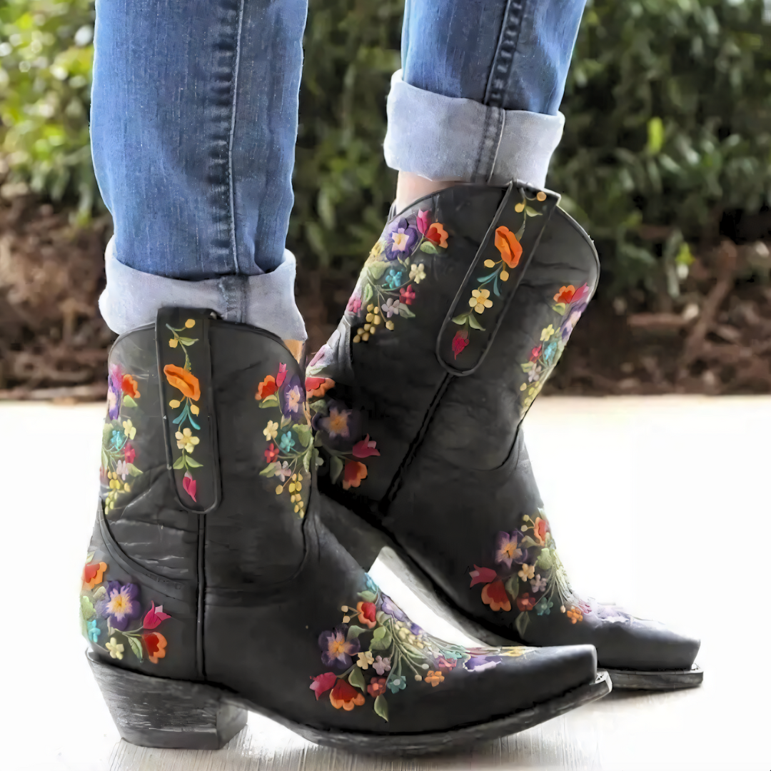 Valenzora | Weatherproof vintage cowgirl boots