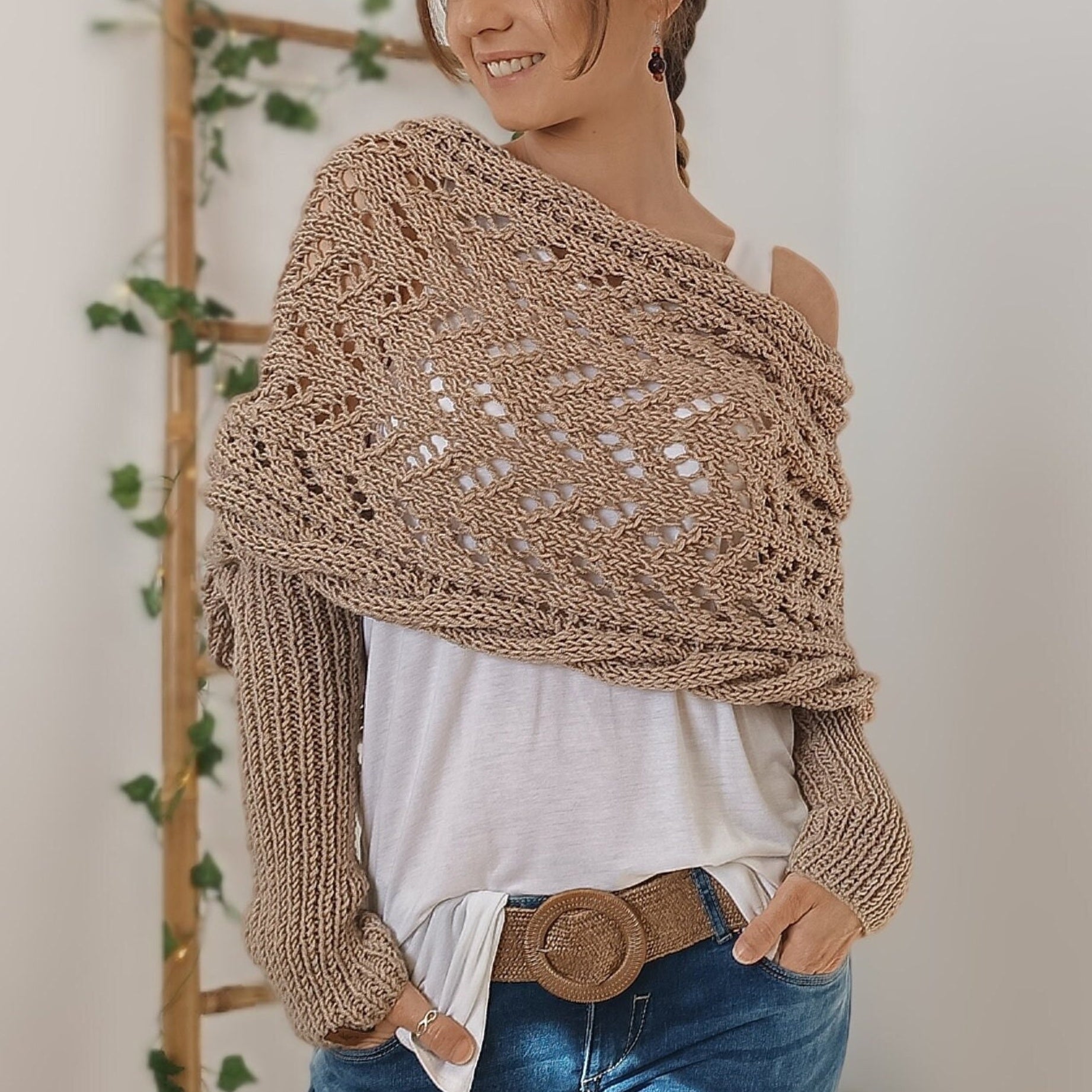 Valenzora | Versatile scarf with sleeves and braided pattern