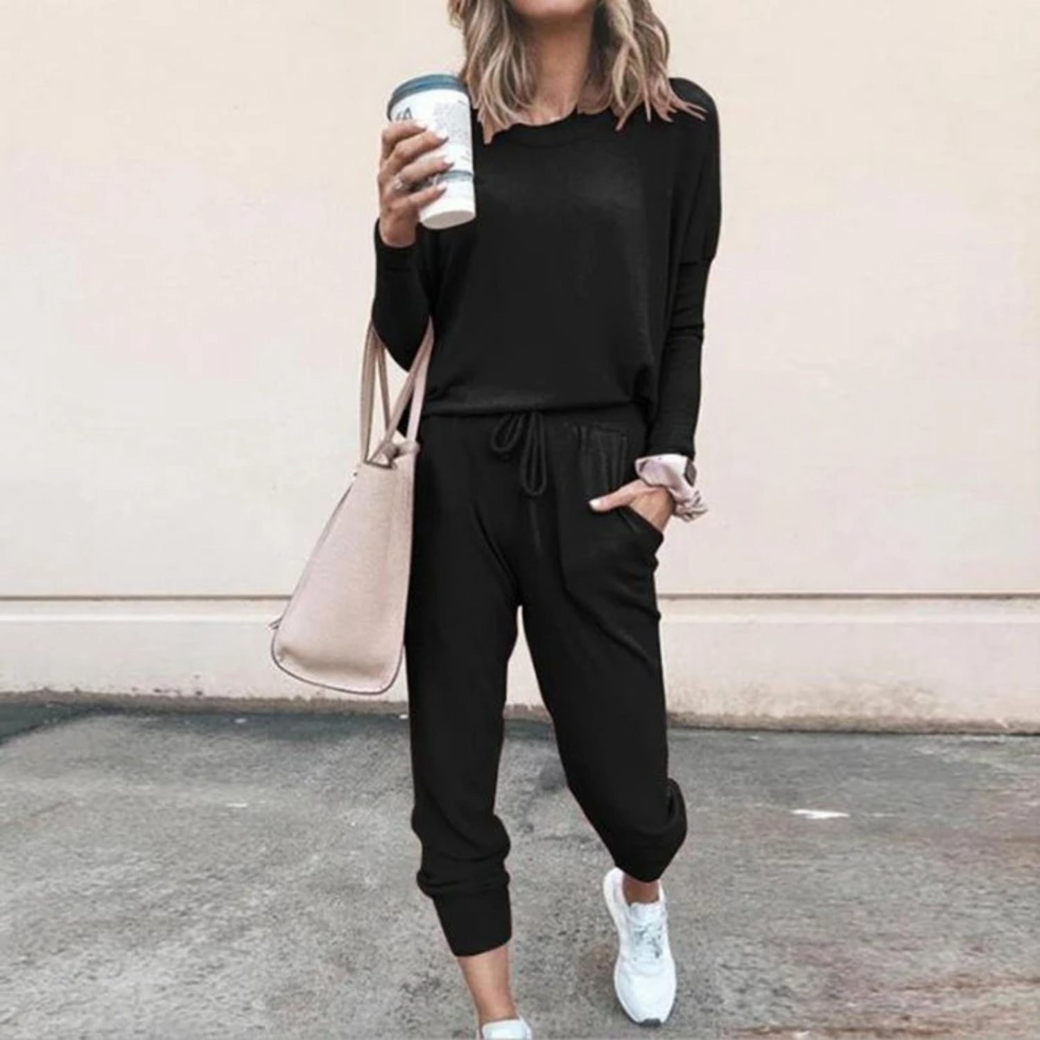 Valenzora | Wide and Wonderfully Comfortable Women's Tracksuit
