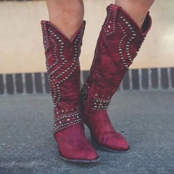 Lilybell - Hohe Stiefel mit Metallnieten und Cut-out-Absatz