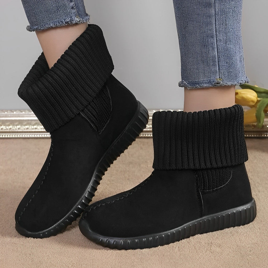 Valenzora | Flat and knitted ankle boots