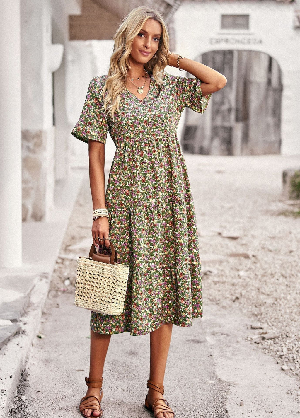 Valenzora | Elegant V-neck dress for women