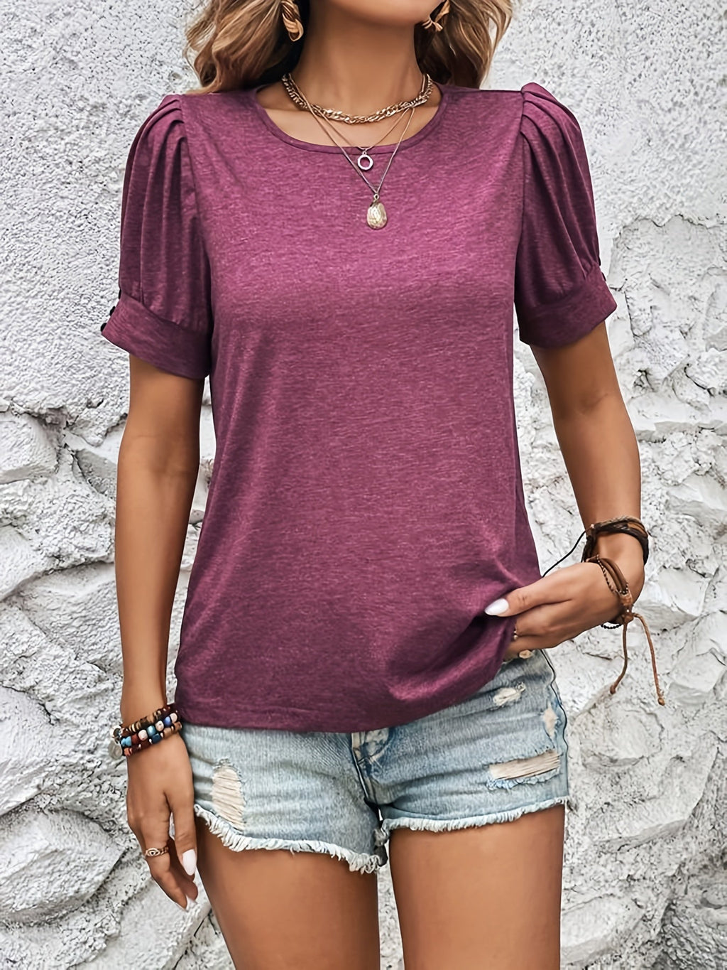 Valenzora | Short-sleeved top with ruffles – feminine style and comfort
