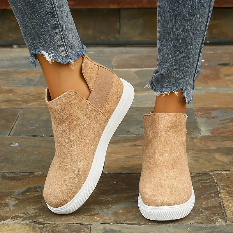 Sturdy women's shoes