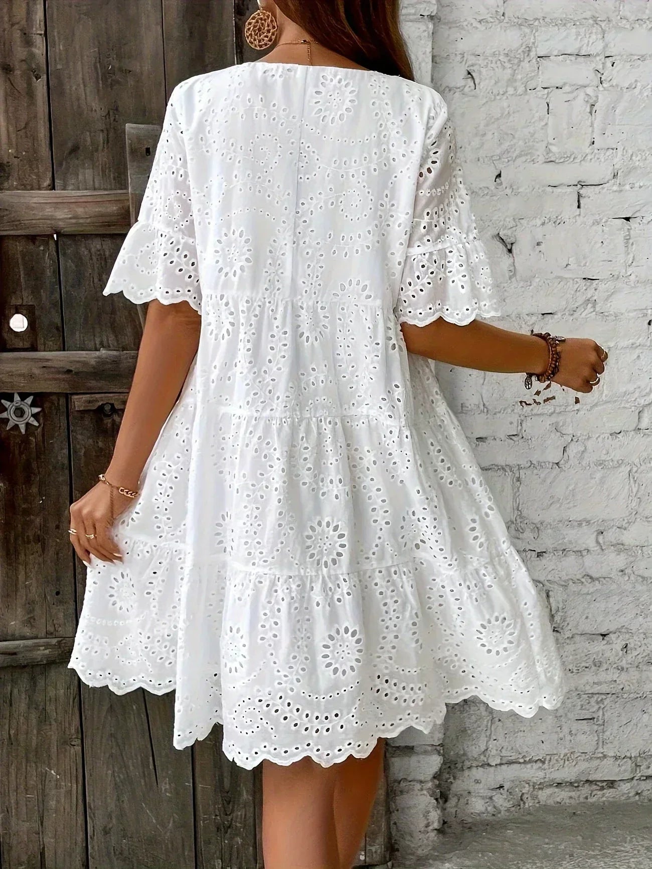 Valenzora | White lace dress for women, lightweight, embroidered and summery