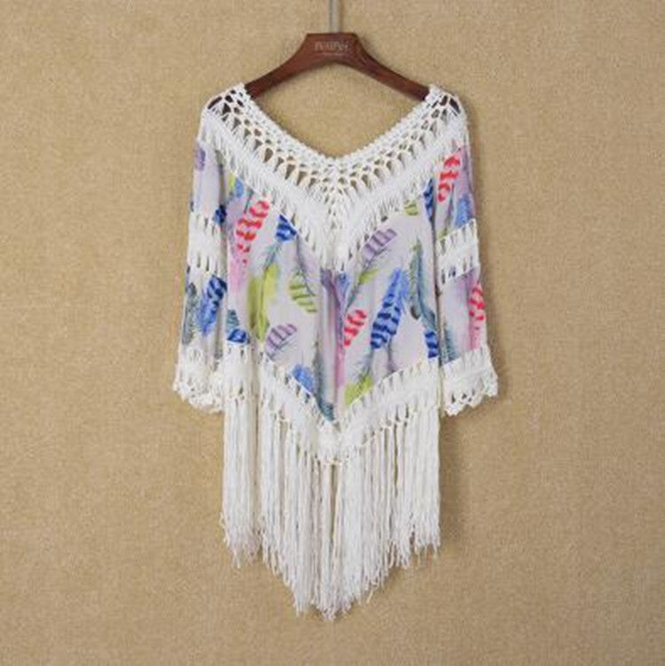 Women's casual beach poncho with fringed details and trendy pattern, size [size]