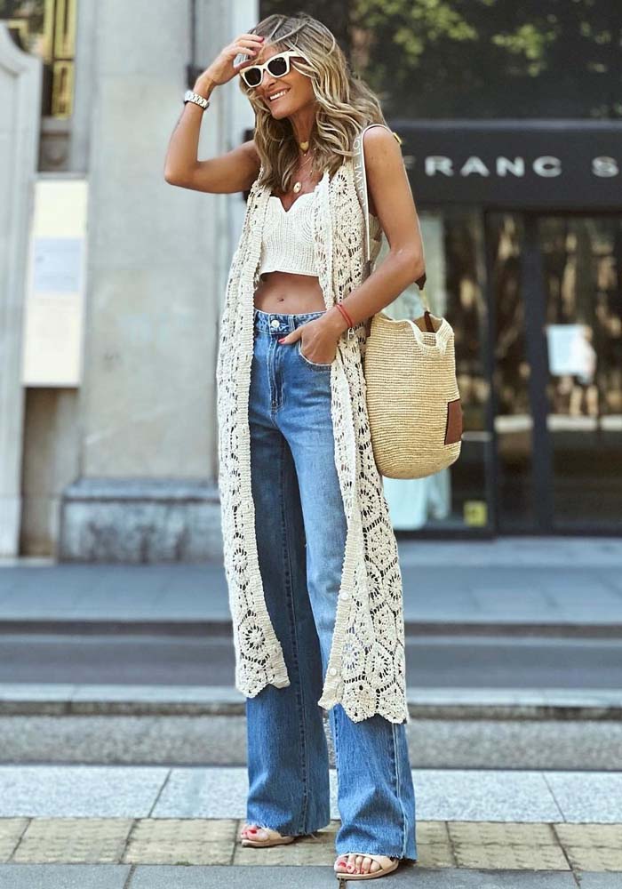 Valenzora | Ärmellose Vintage-Strickjacke mit Cut-Out-Spitze und V-Ausschnitt