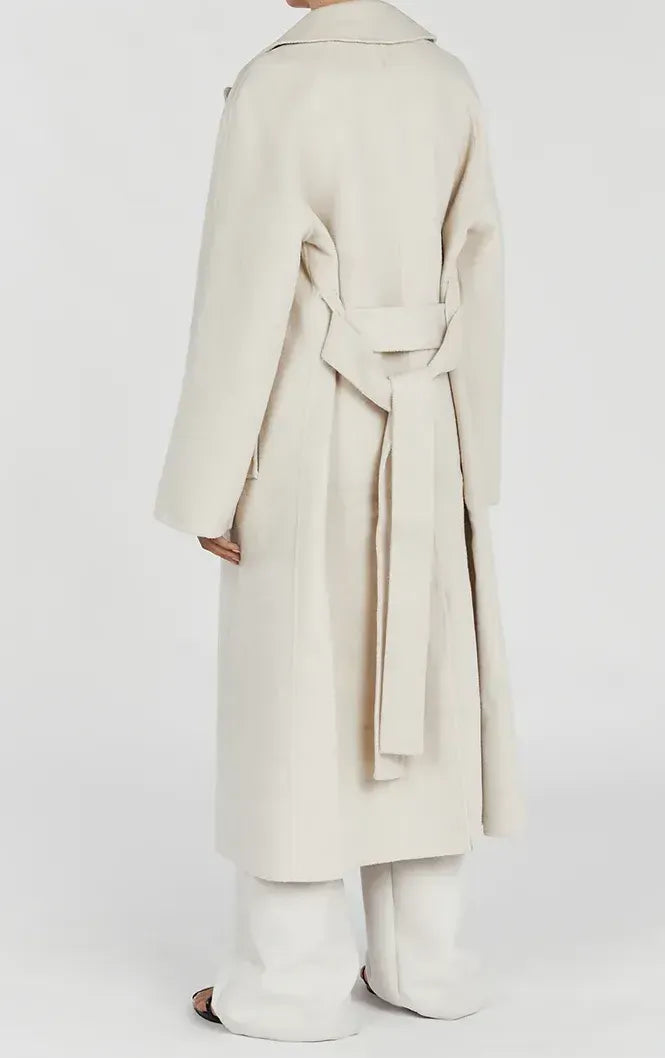 Valenzora Trench Coat | Stylish long women's trench coat in an oversized style