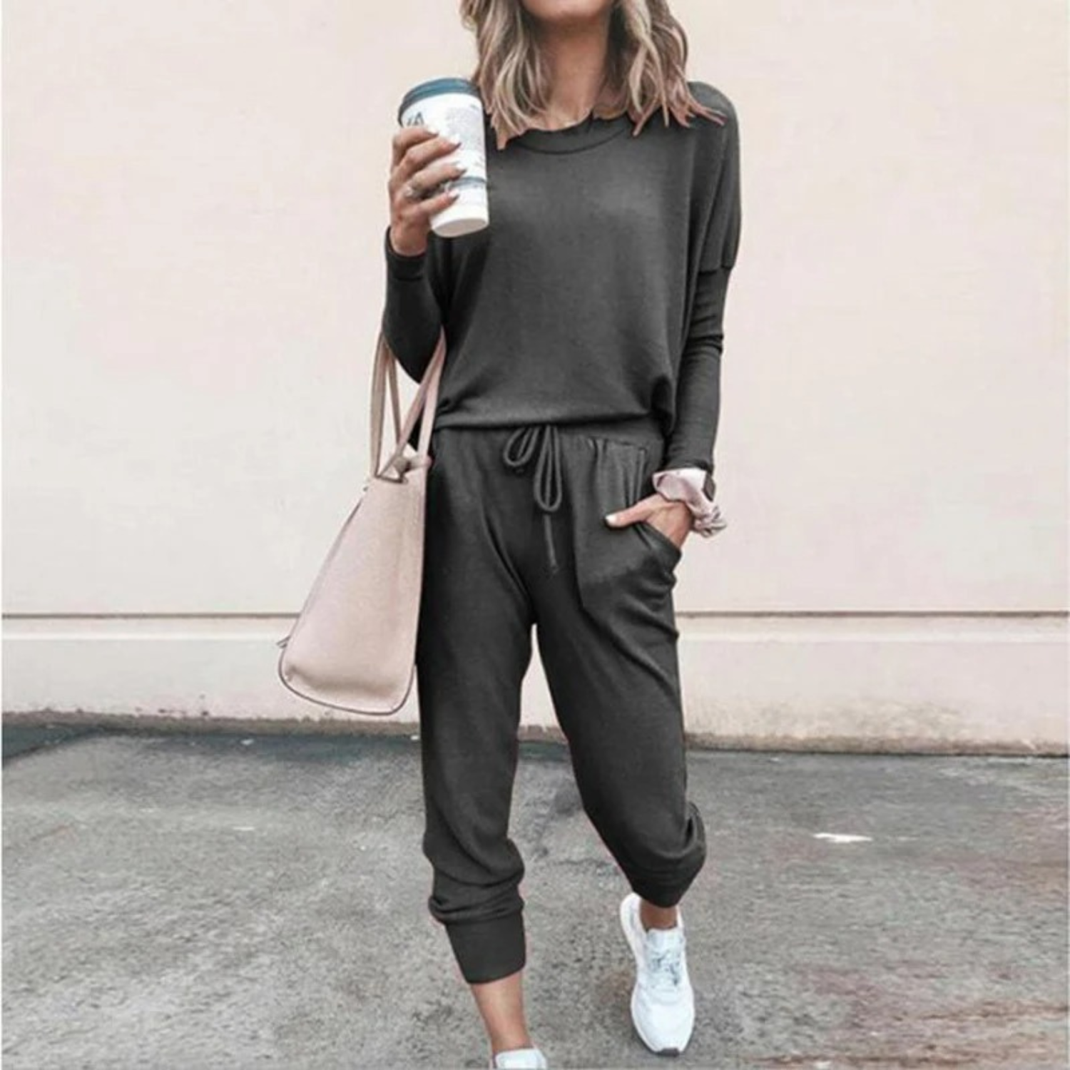 Valenzora | Wide and Wonderfully Comfortable Women's Tracksuit