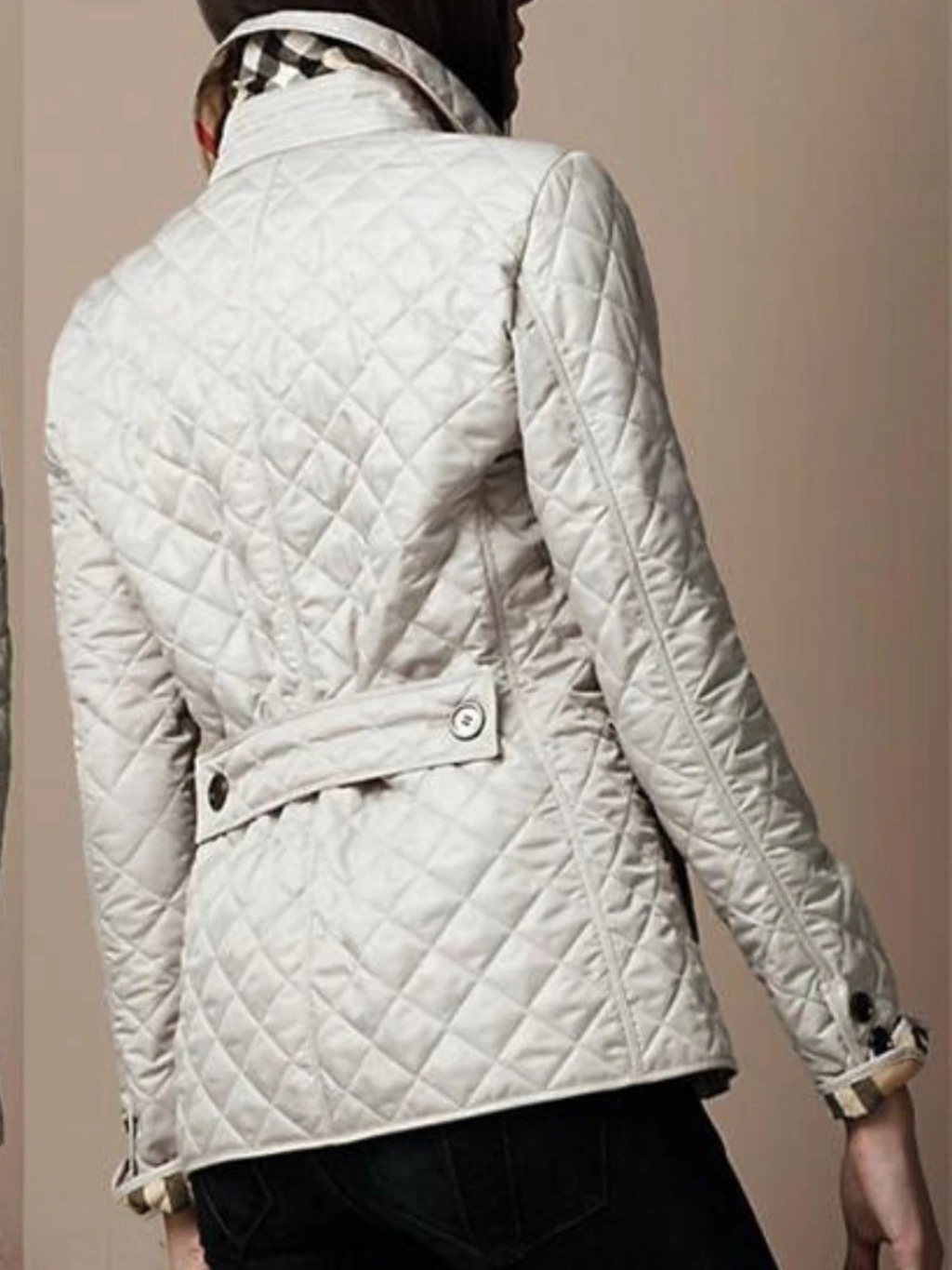Valenzora | Short quilted women's jacket with buttons and collar, elegant