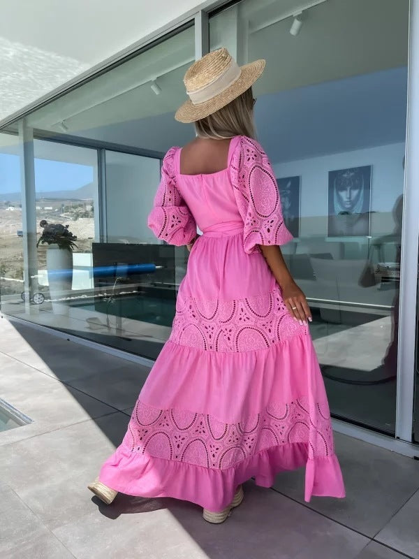 Valenzora | Lässiges, weites Kleid mit Schnürung und Spitzenstickerei