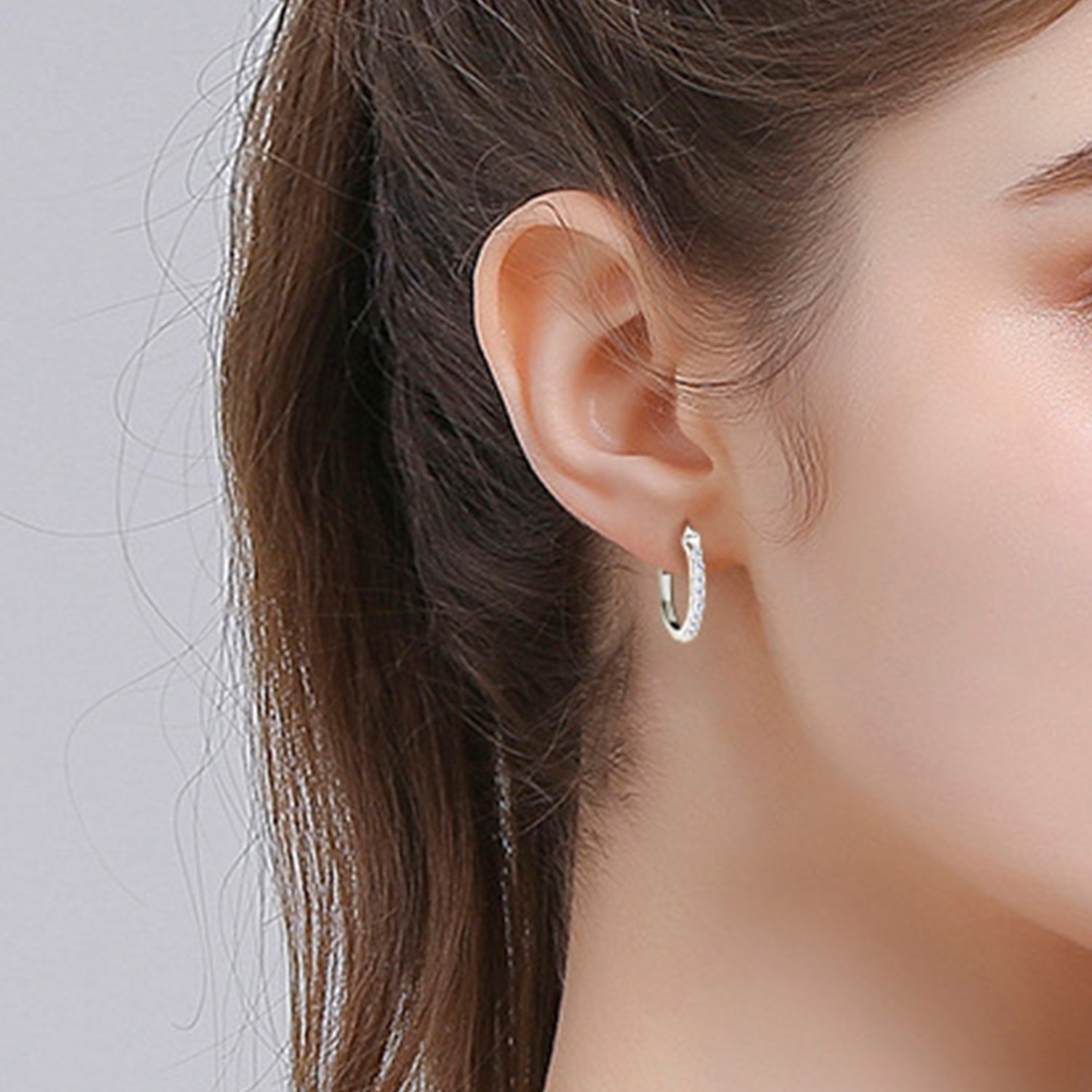 Valenzora | 925 Sterling Silver Moissanite Huggie Earrings