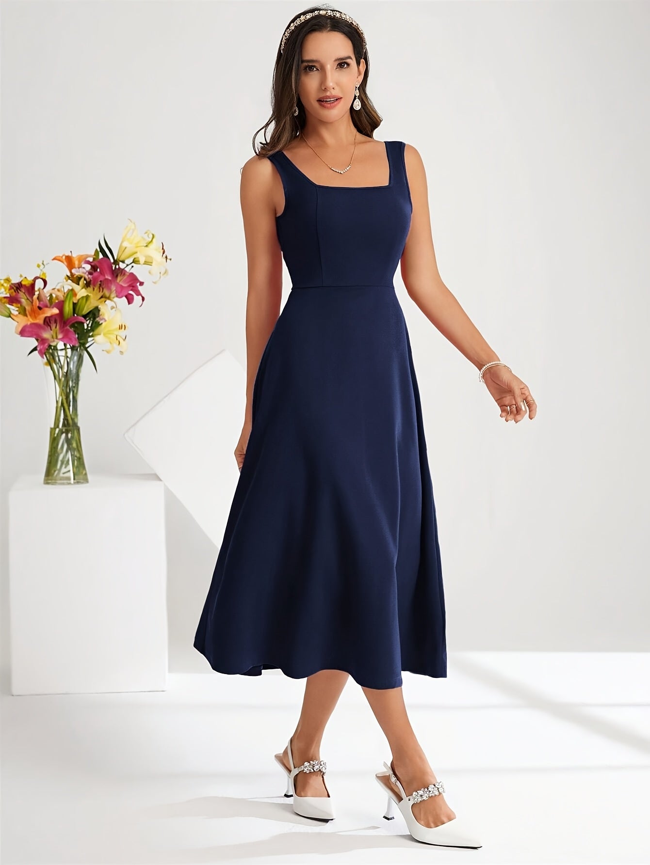 Valenzora | Elegantes Trägerkleid, dunkelblaue Farbe