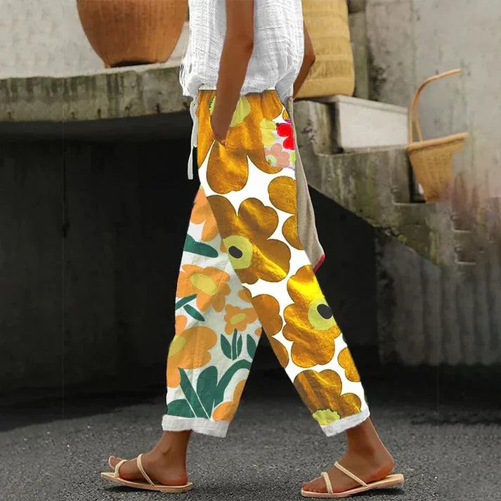 Valenzora | Green trousers with fresh floral print