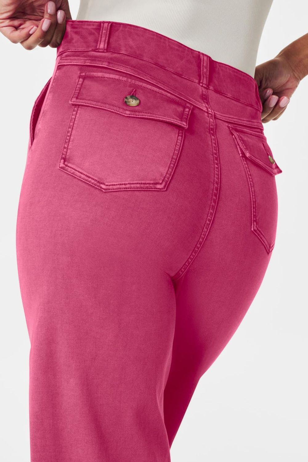 Valenzora | High-waisted jeans with pockets: Classic, stylish and versatile