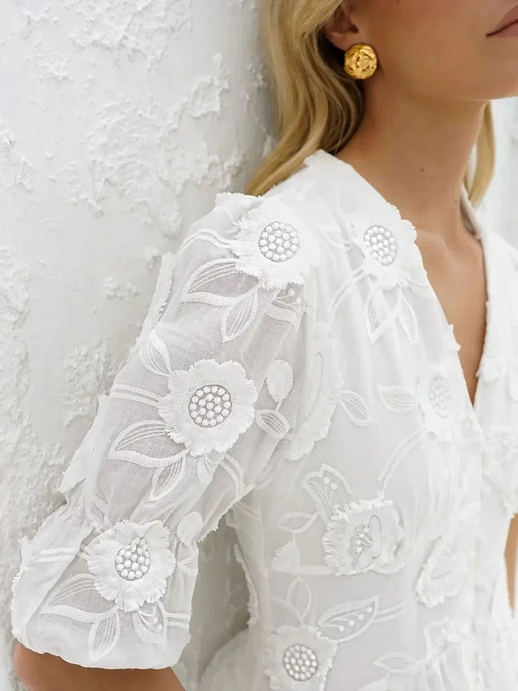 Valenzora | Midikleid mit Stickerei – Elegante Damenmode für jeden Anlass