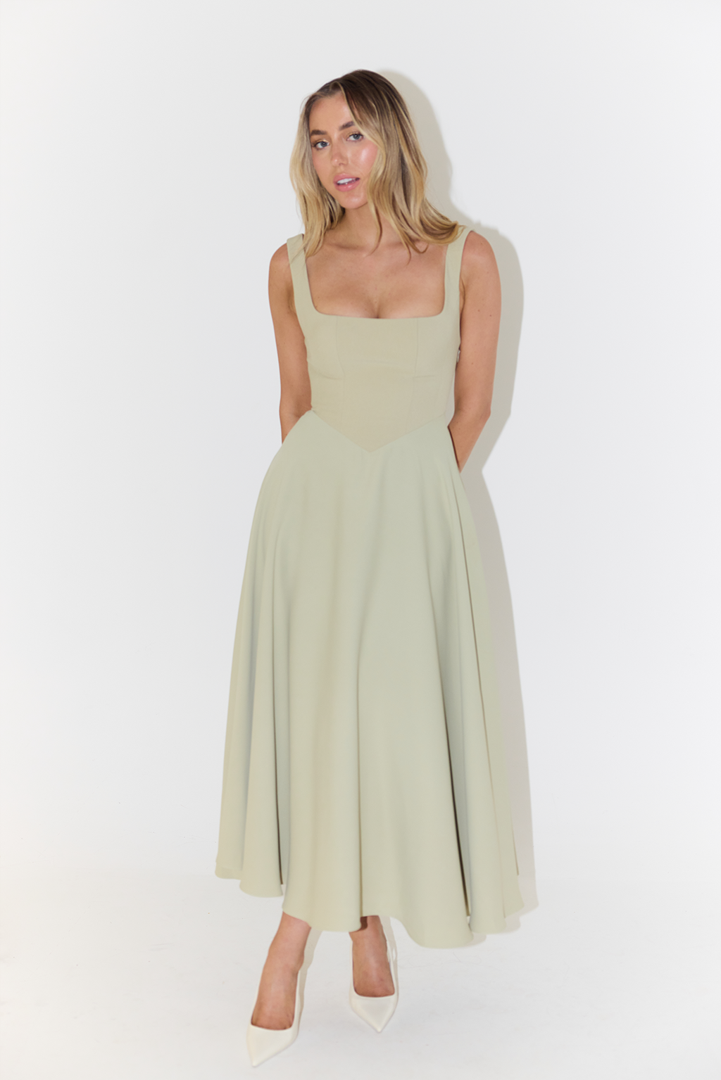 Valenzora | Midi dress with square neckline