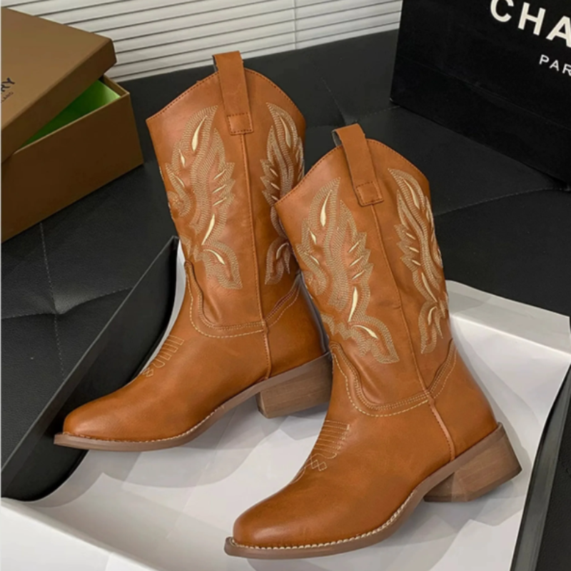 Valenzora | Western style boots for women with pointed toe and block heel, cowboy boots for women