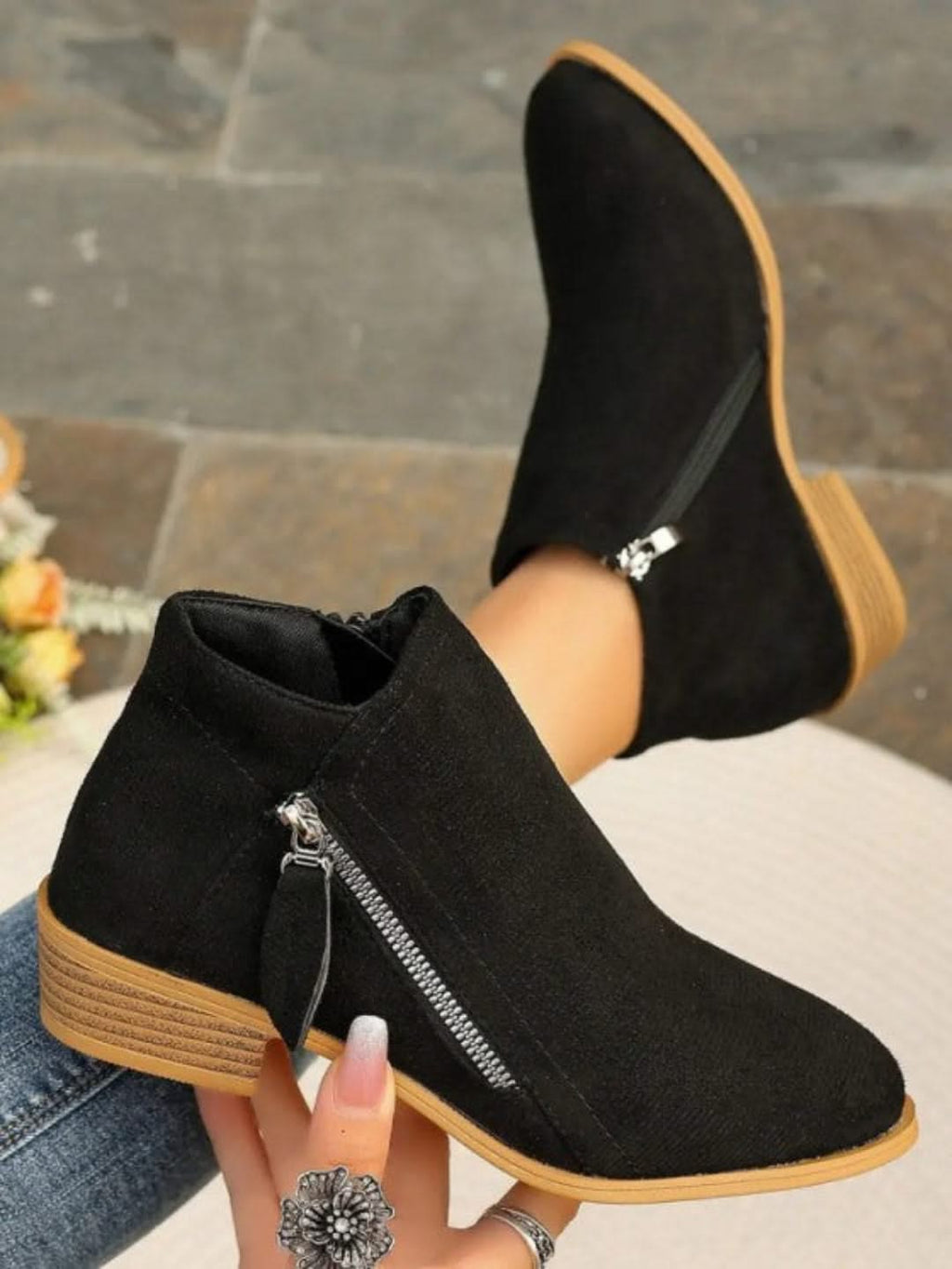 Valenzora | Ankle Zipper in Suede: Stylish, Chic, and Unrivaled Comfort