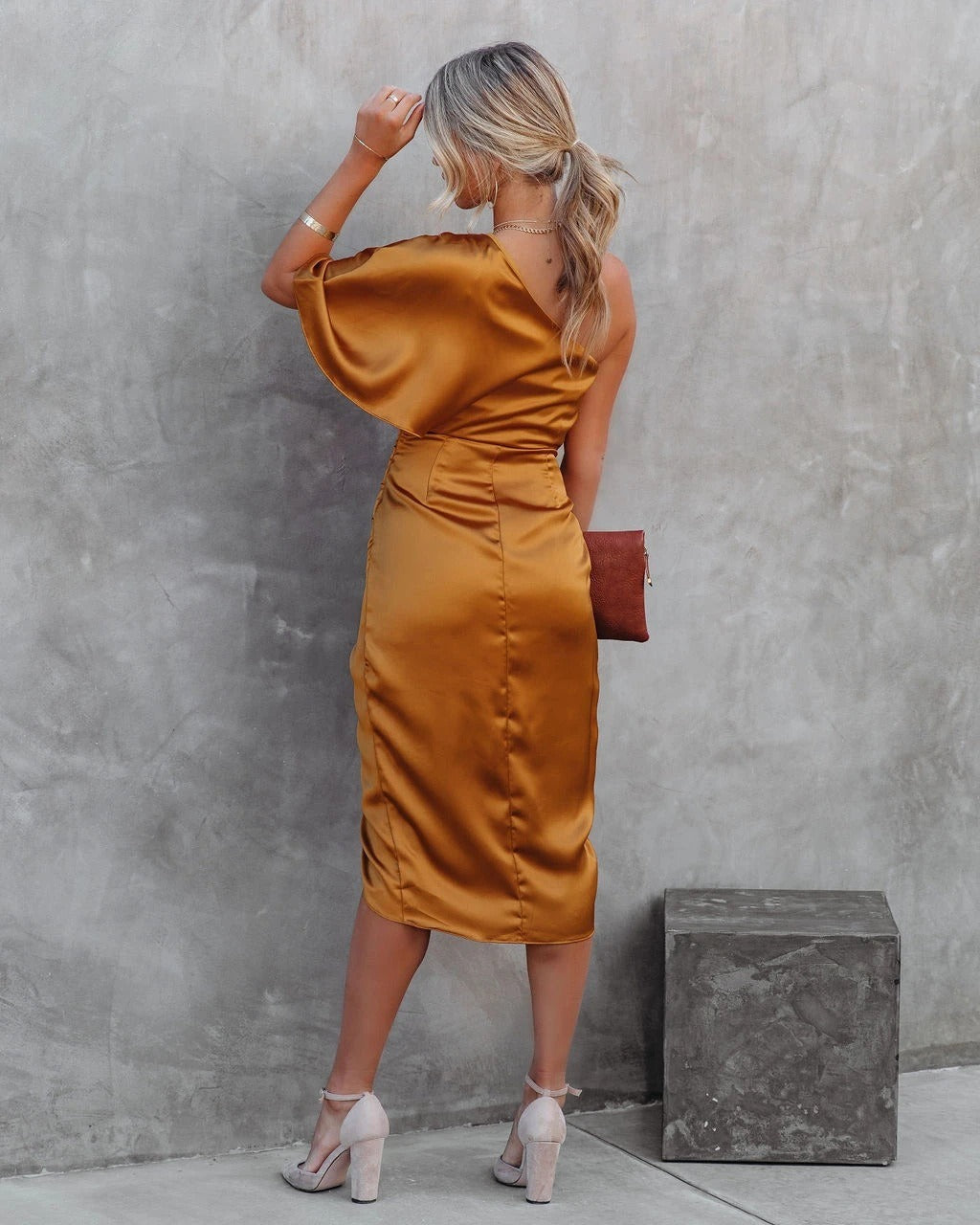 Valenzora | Sexiest one-eyed asymmetrical skirt dress women's evening dress