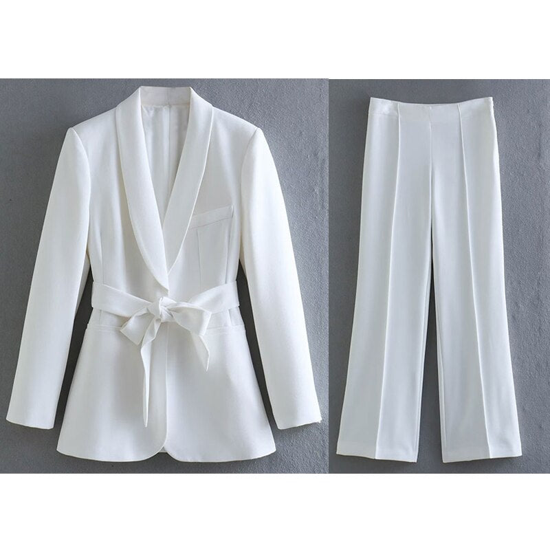 Valenzora 2-piece women's suit | Elegant blazer with belt and matching trousers