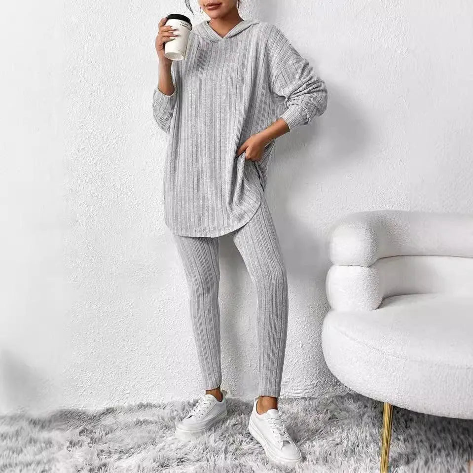 Valenzora | Women's long-sleeved set with a wide-cut hooded top in a solid color stripe