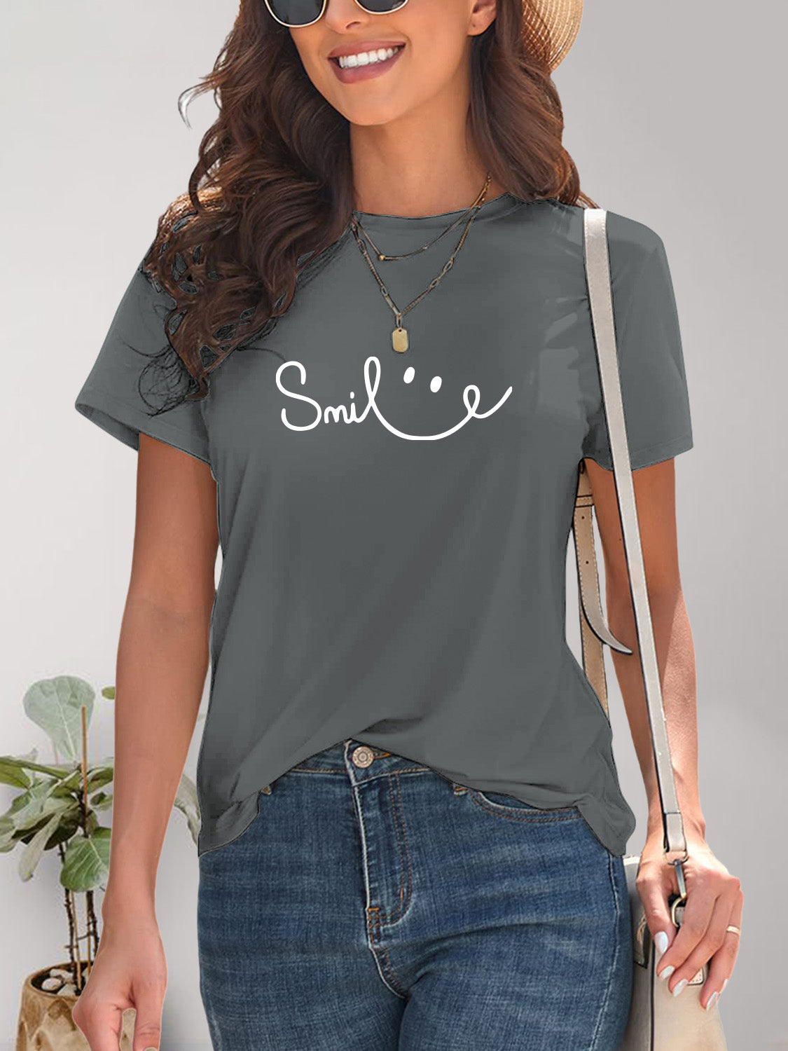 Valenzora | Smile Crew Neck Kurzarm-T-Shirt