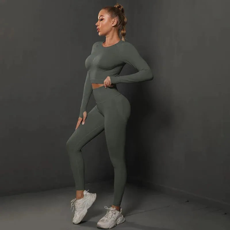Valenzora | Complete with yoga pants and top