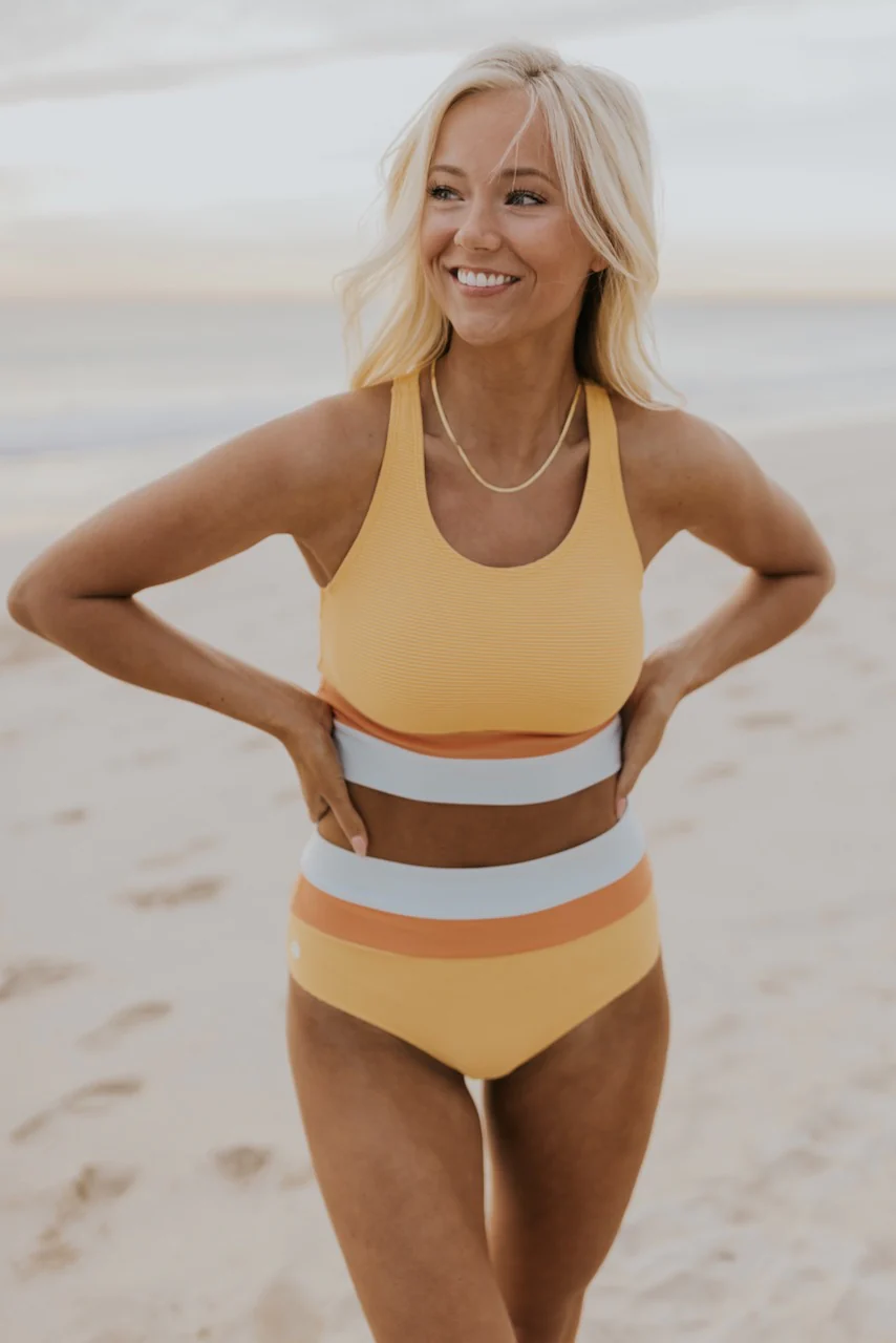Valenzora | High-waisted Bikini-Set mit flachem Rippenmuster und Cut-Back-Oberteil in Cobaltblau