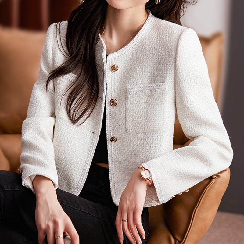Valenzora | Short jacket in a modern style