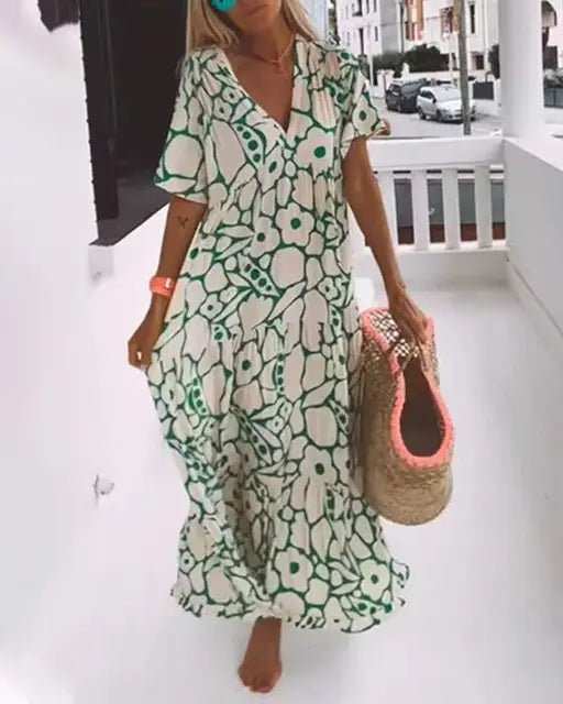 Entspanntes Sommerkleid mit Blumenmuster