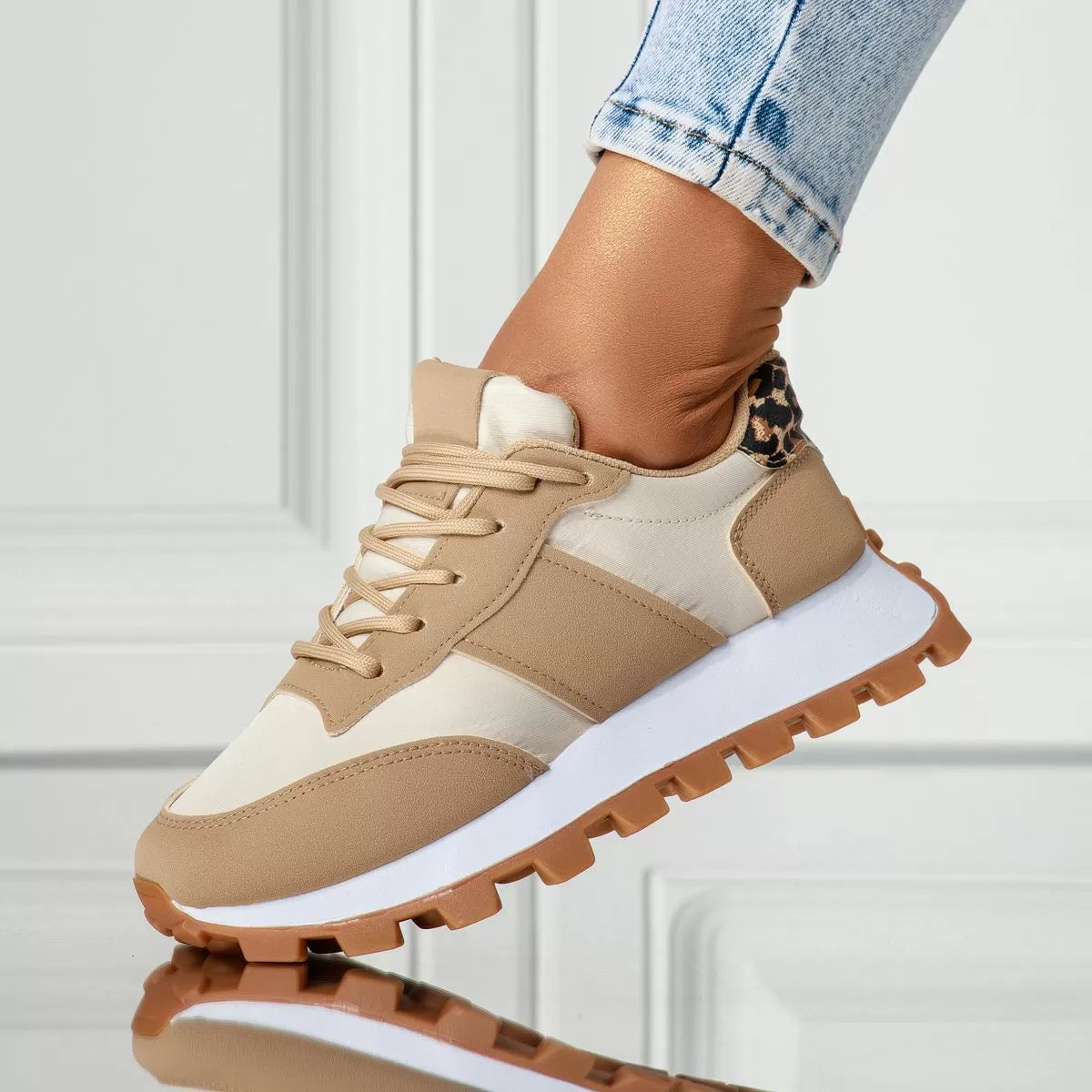 Valenzora | Stylish comfort sneakers for a modern look
