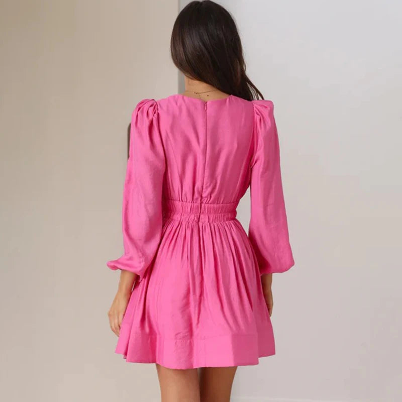 Valenzora | Mini dress with a flattering silhouette for women