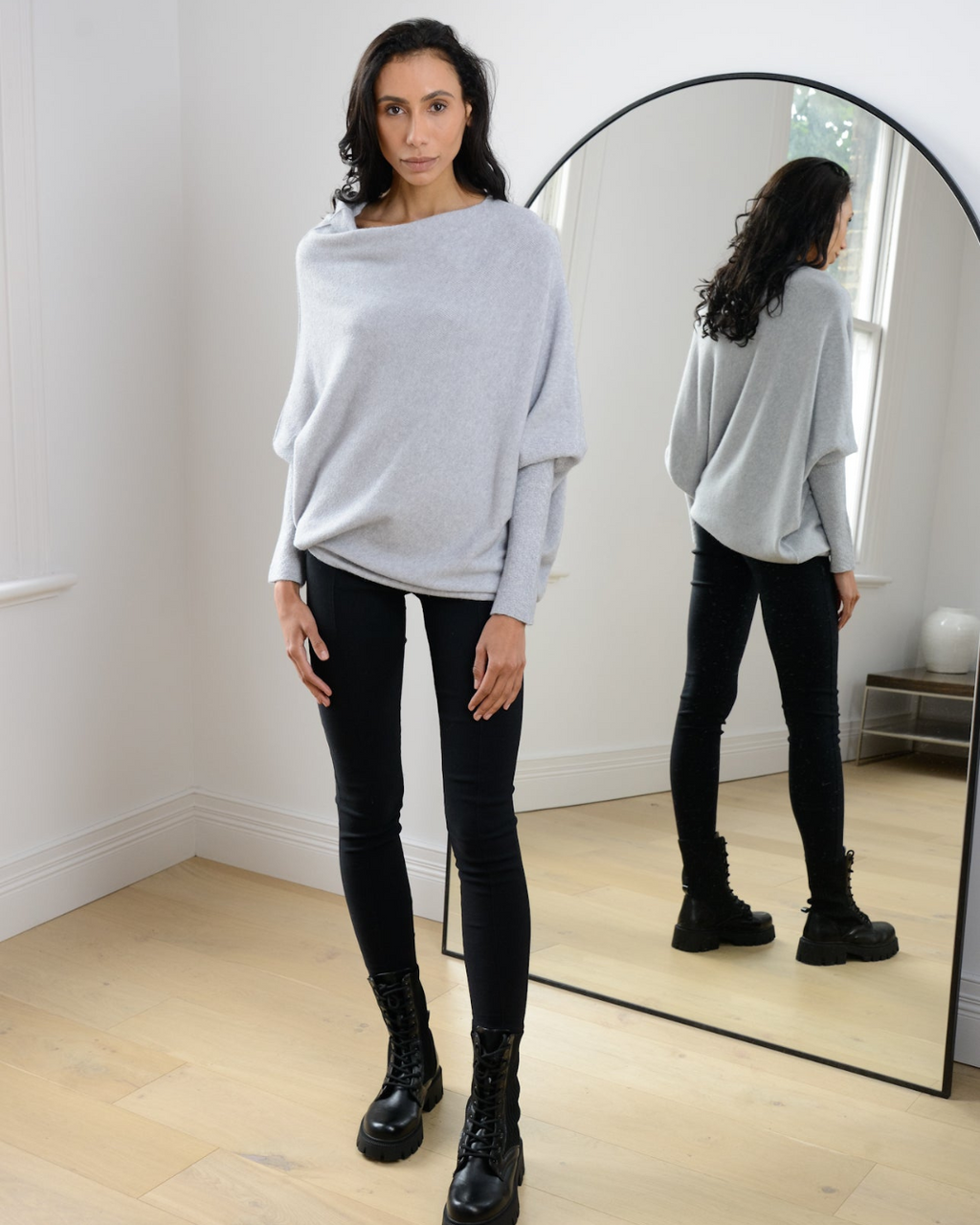 Valenzora | Luxuriöser Pullover mit offener Halslinie