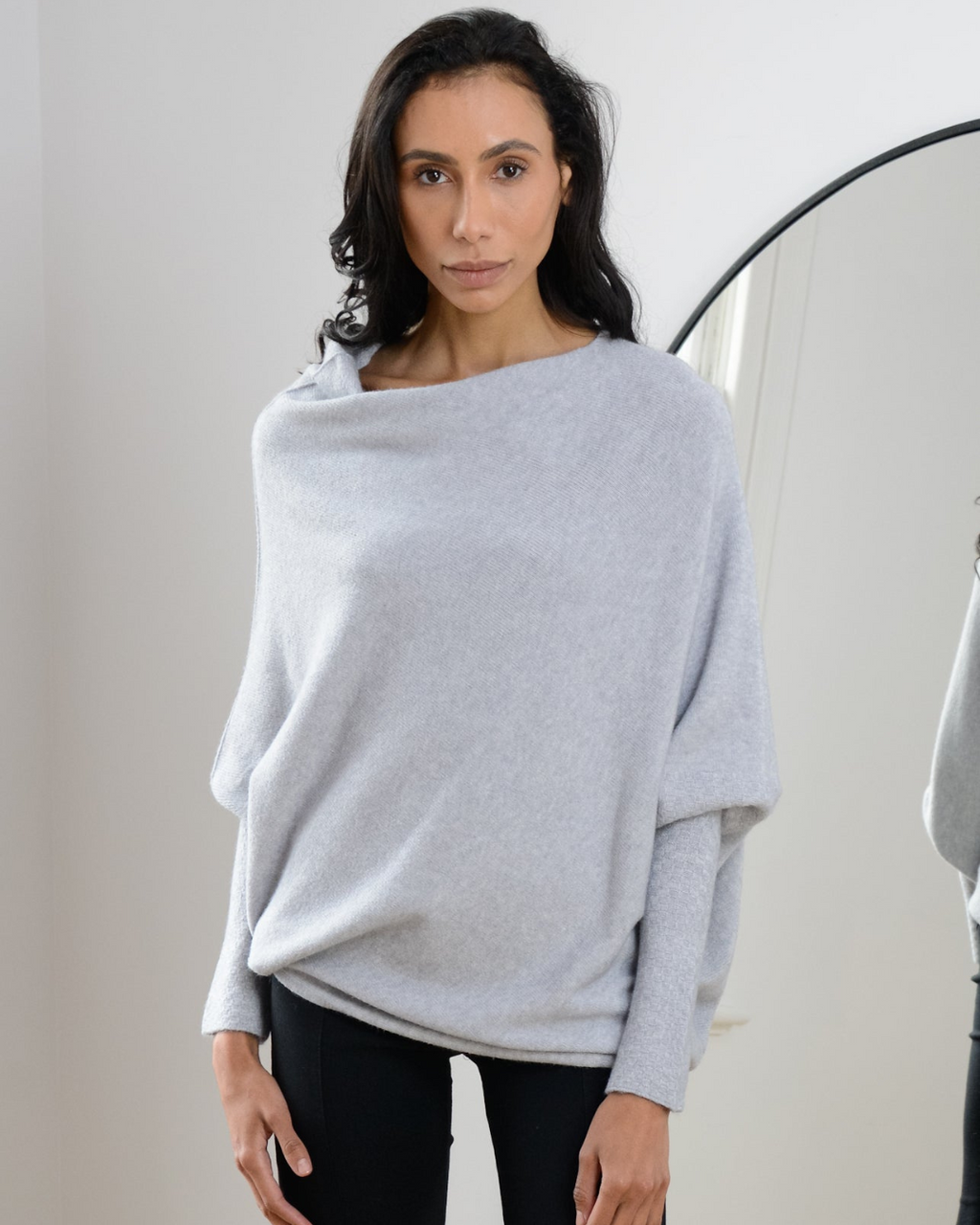 Valenzora | Luxuriöser Pullover mit offener Halslinie