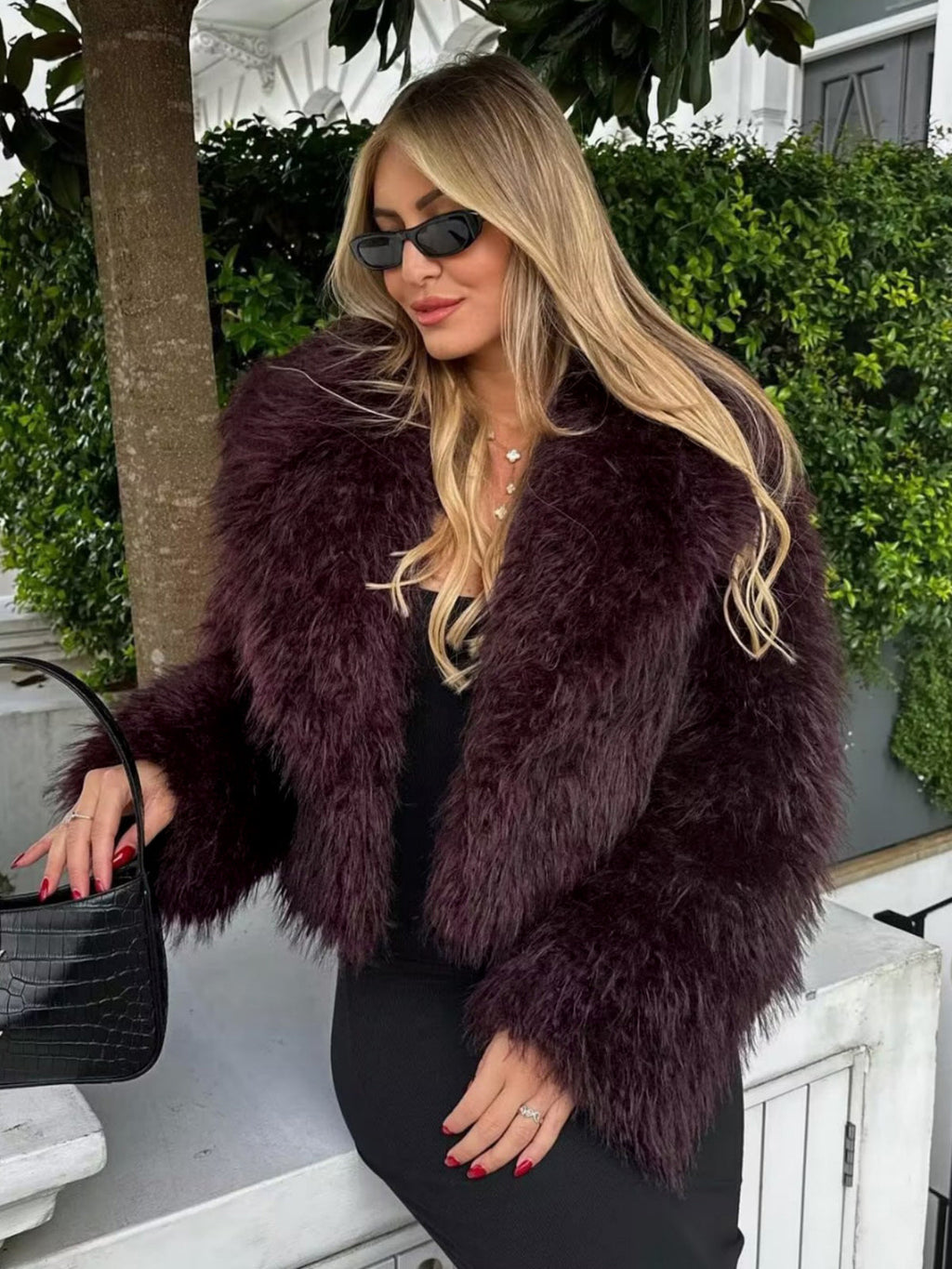Valenzora | Fluffy faux fur short jacket