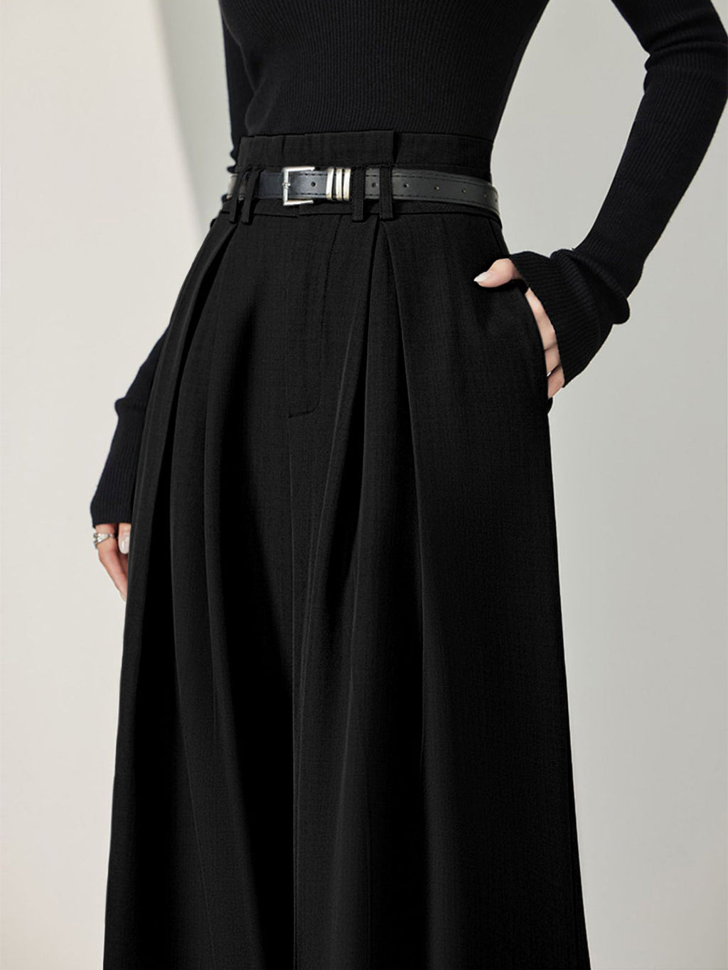 Valenzora | Simple belt buckle pleated wide leg trousers