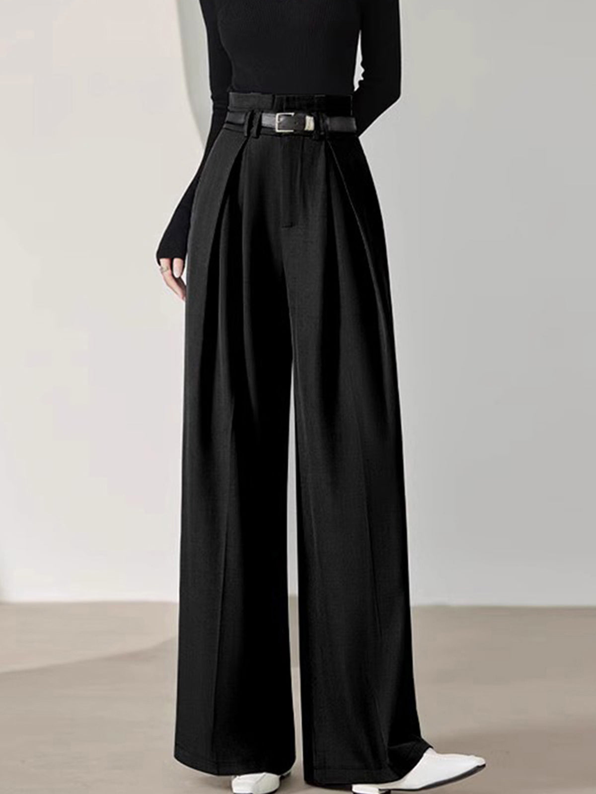 Valenzora | Simple belt buckle pleated wide leg trousers