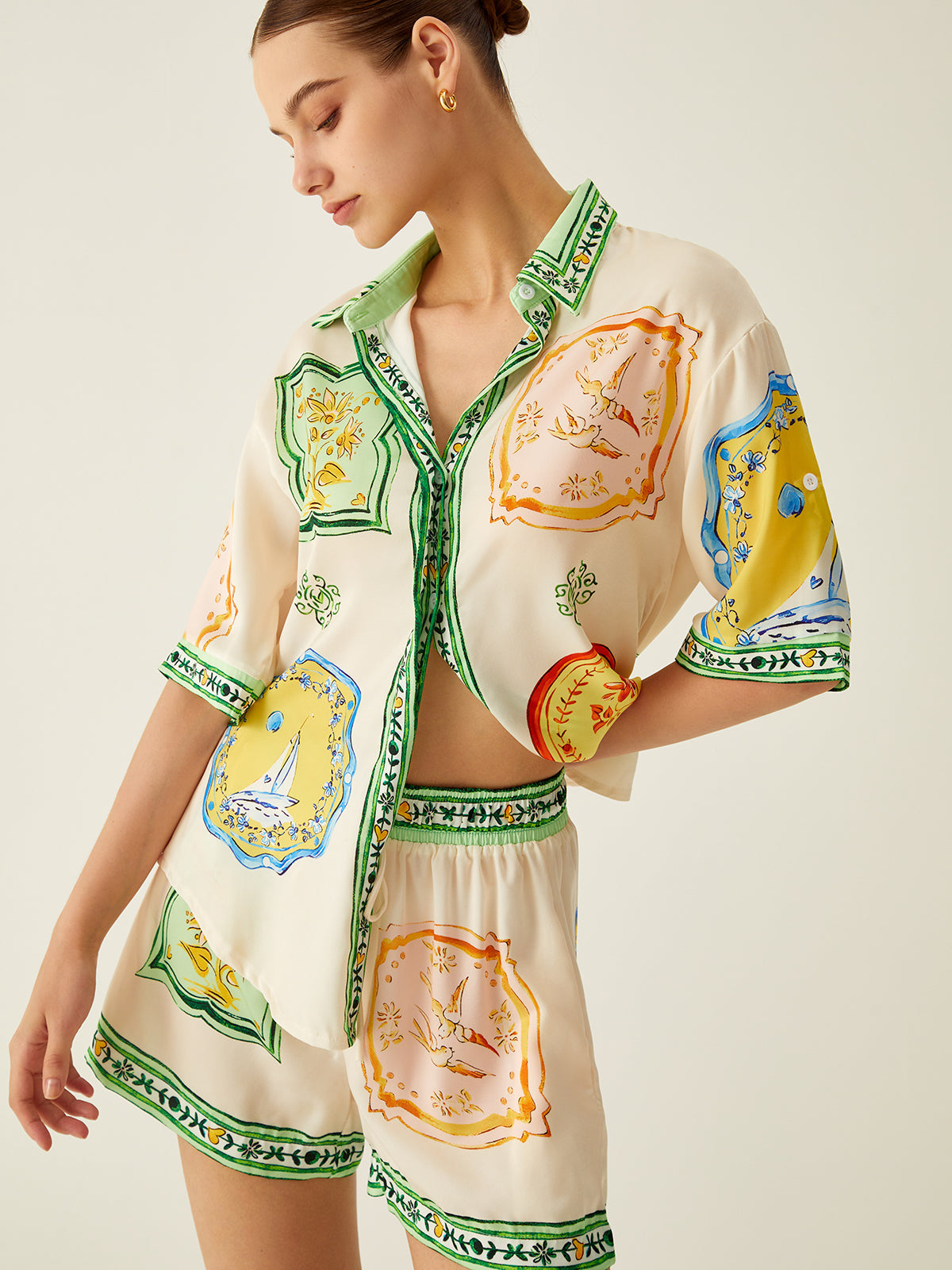 Valenzora | Loose Printed Satin Shorts Set