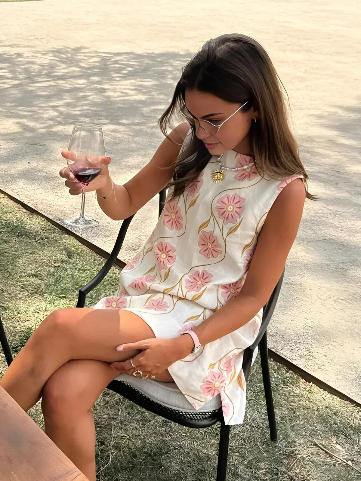 Valenzora | Charming linen mini dress with floral pattern