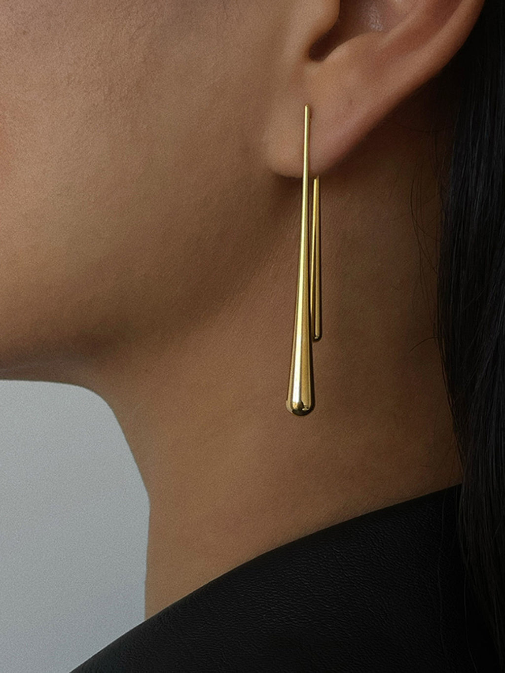 Valenzora | Earrings with an elegant design for women