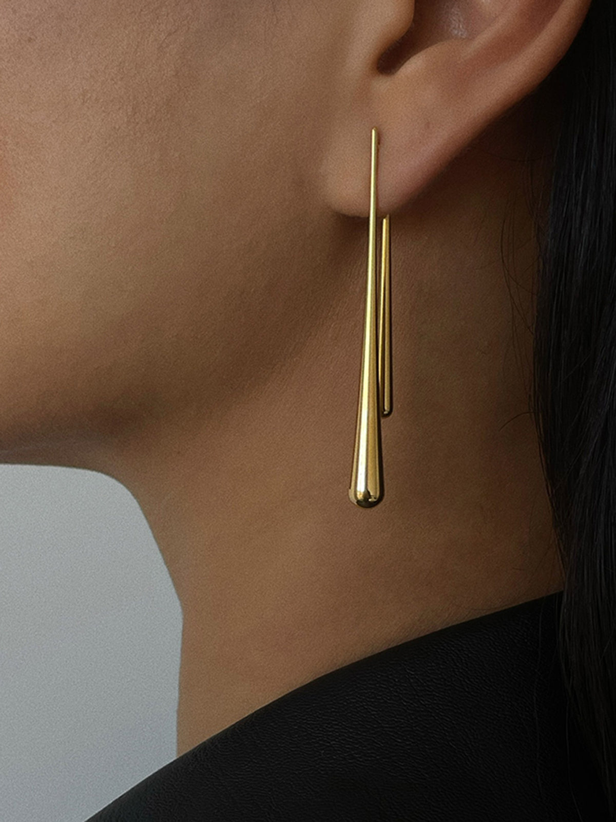Valenzora | Earrings with an elegant design for women