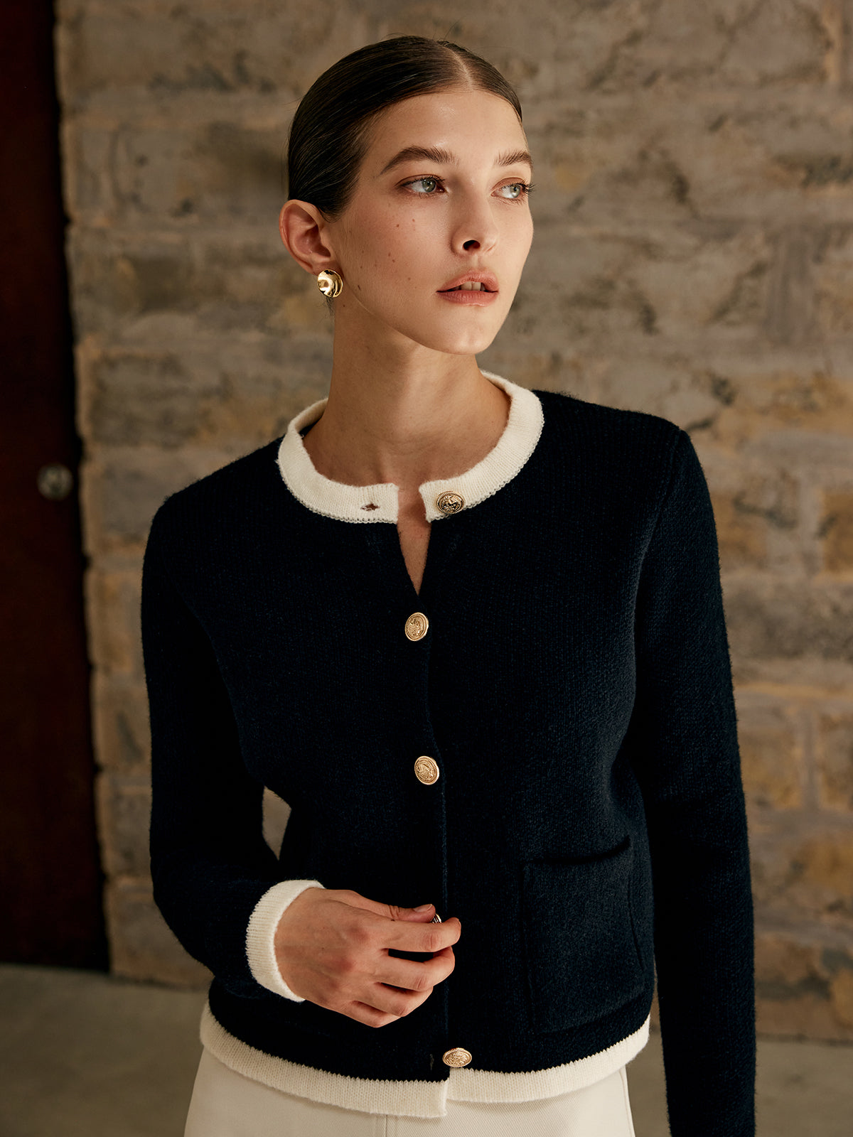 Valenzora | Women's cardigan with contrast trim