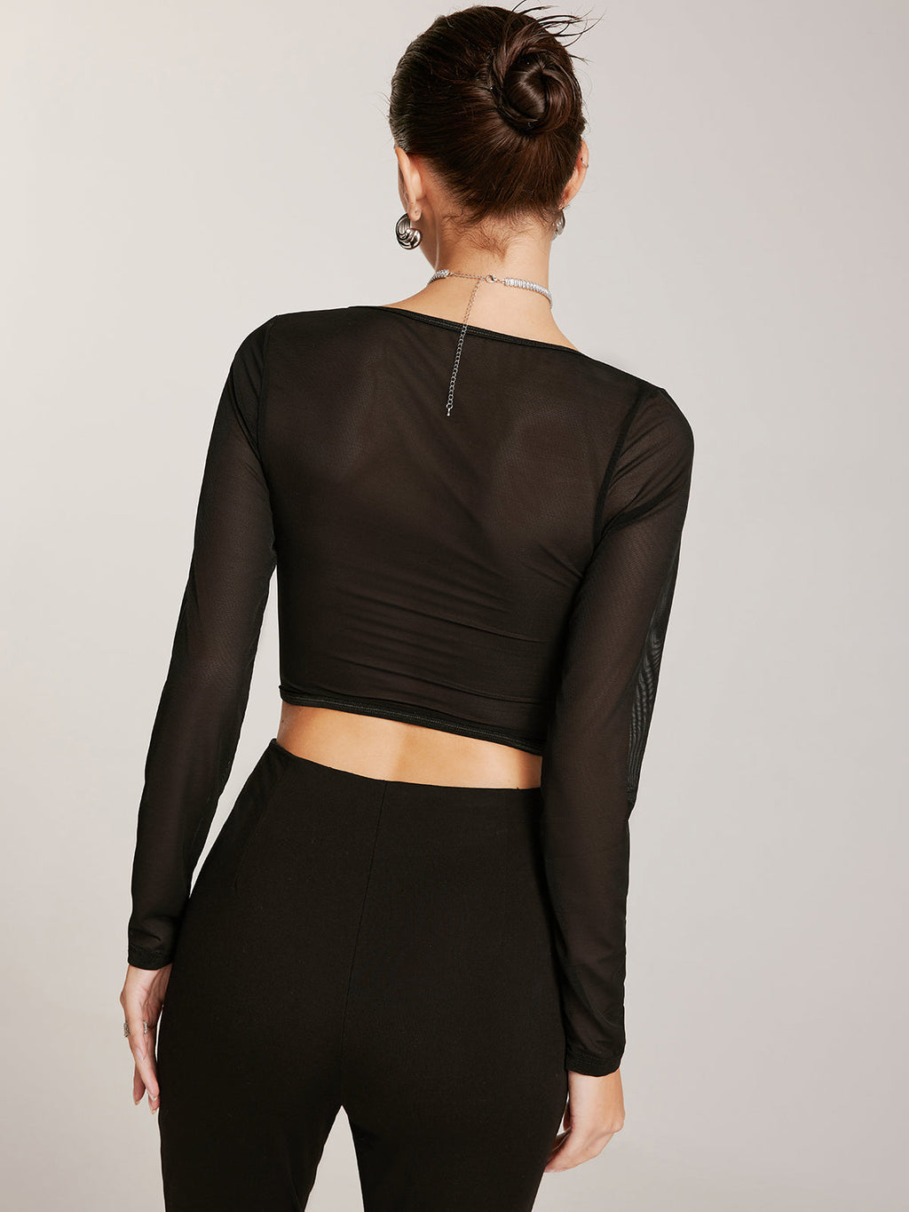 Valenzora | Sheer Long-Sleeved Heart Neck Lace Skinny T-Shirt