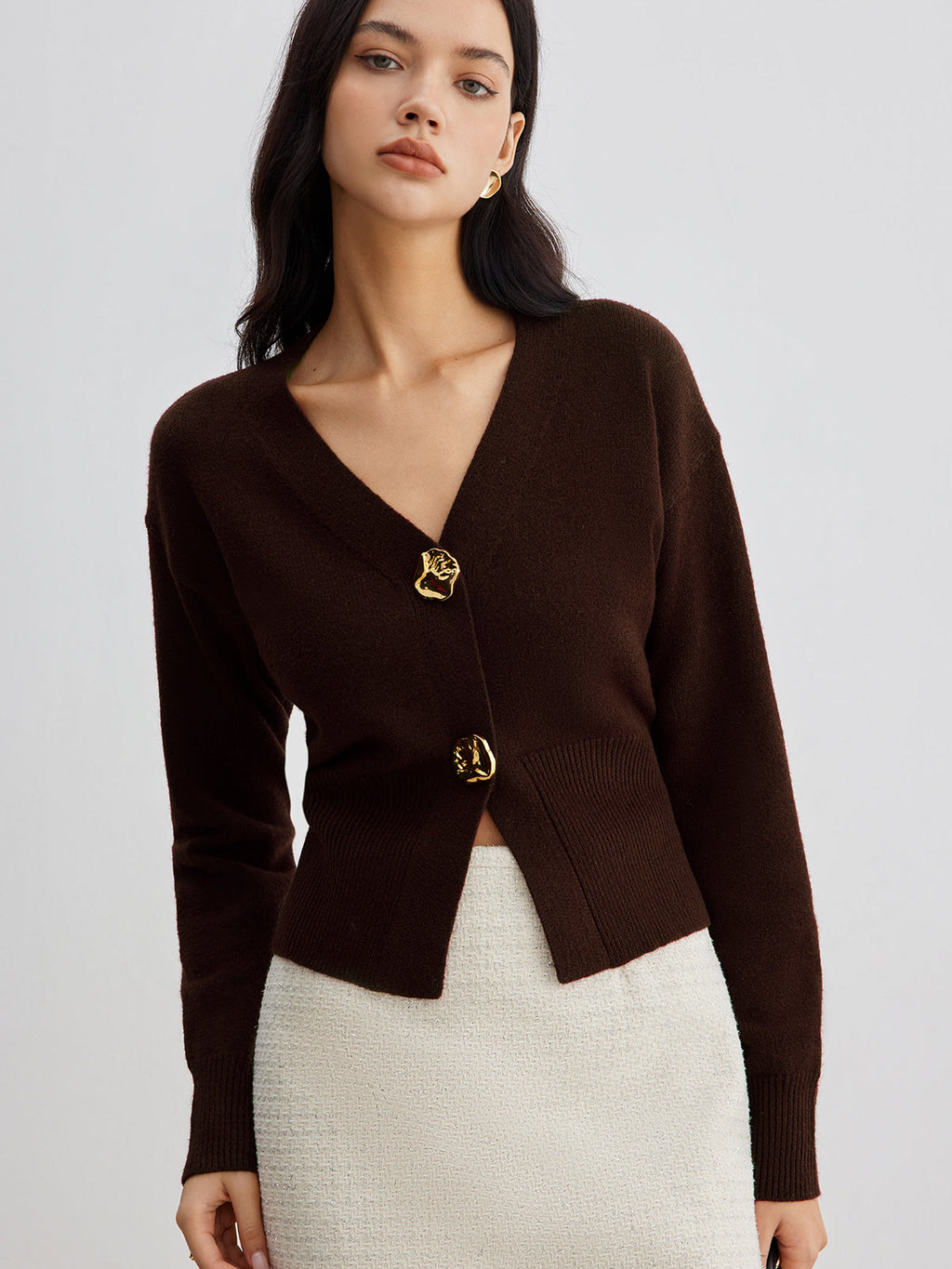 Valenzora | Eleganter Kurzstrickjacke mit Metallknöpfen