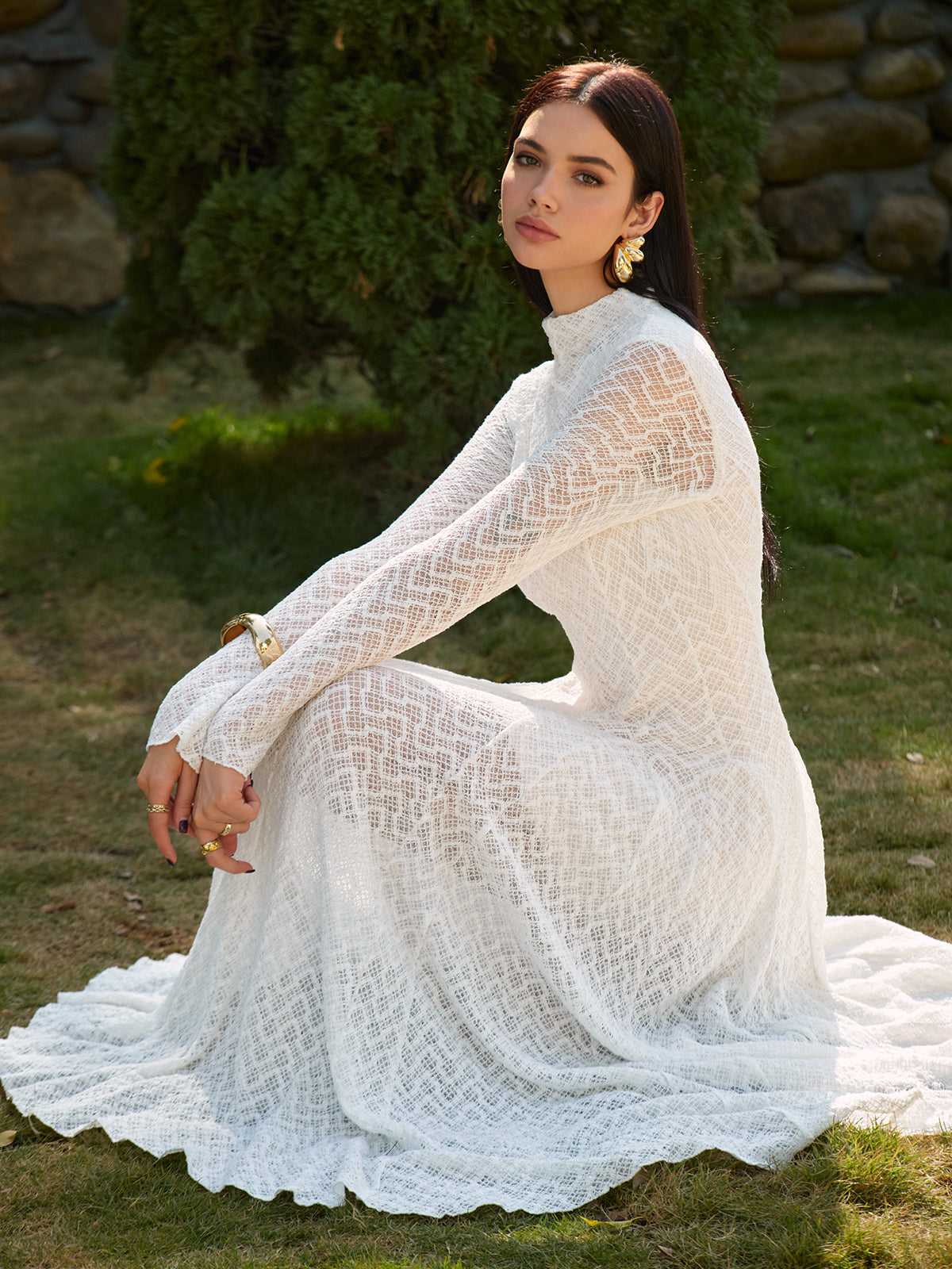Valenzora | Semi-Sheer Cutout Back Lace Flowing Long Dress