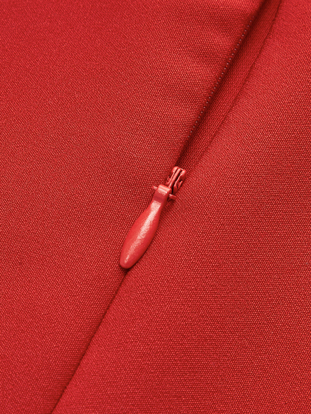Valenzora | Minimalist, simple dress with a low back